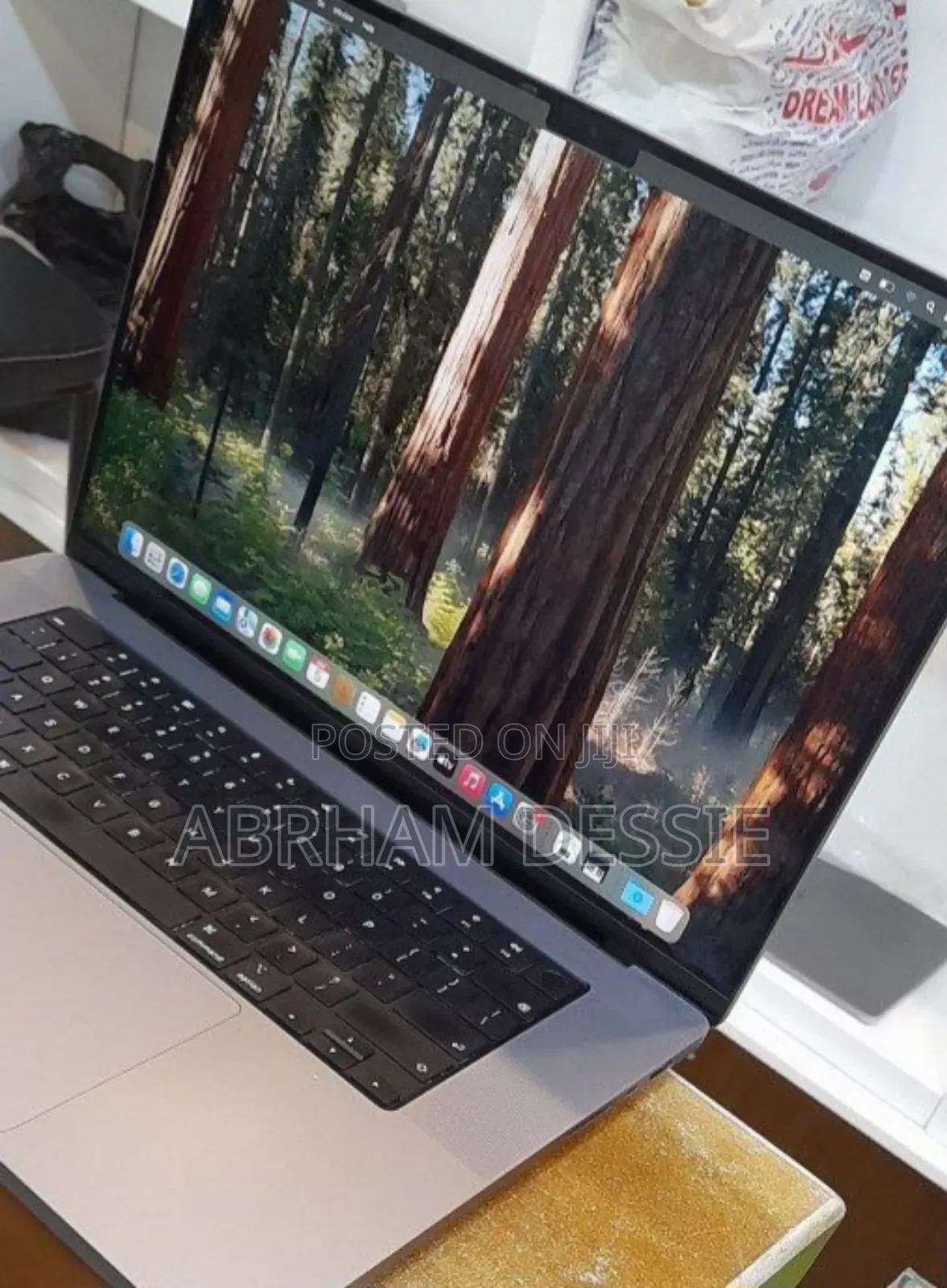 New Laptop Apple MacBook Pro 2021 M1 16GB Apple M1 SSD 1T