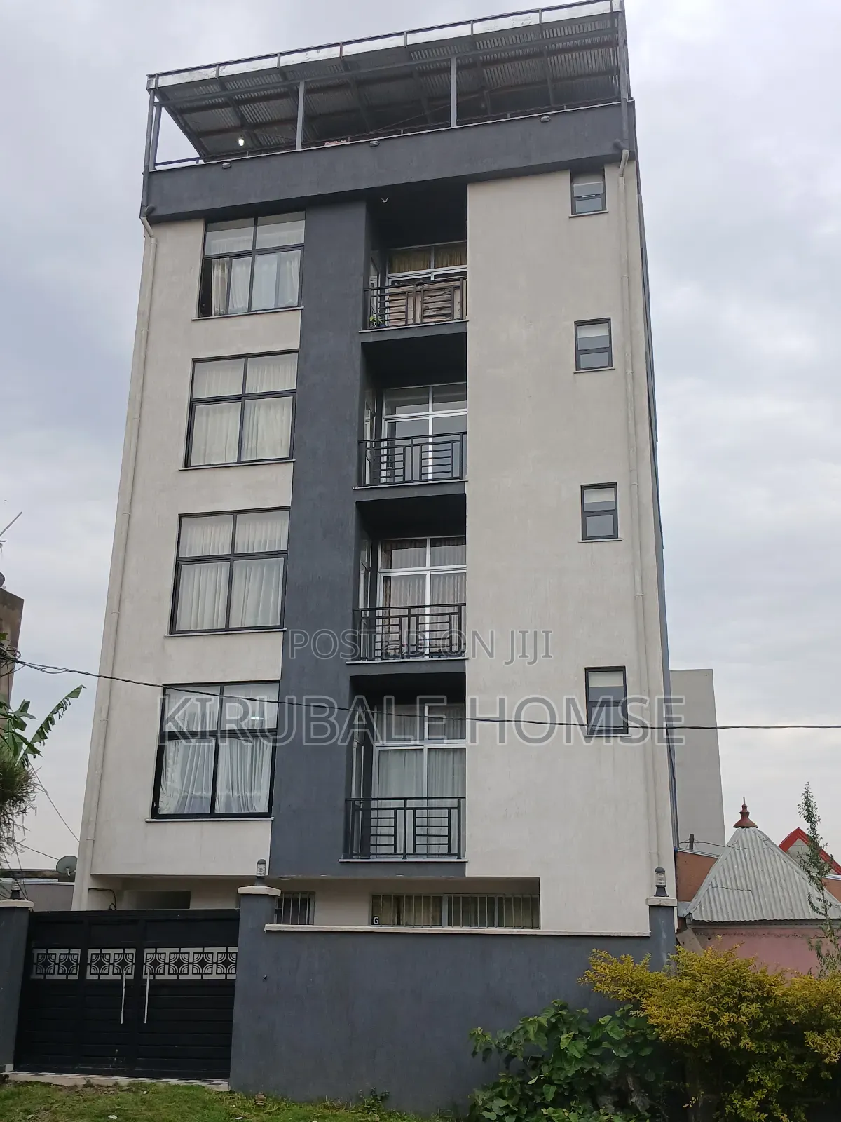 16bdrm Apartment in Samit Safari, Bole for sale