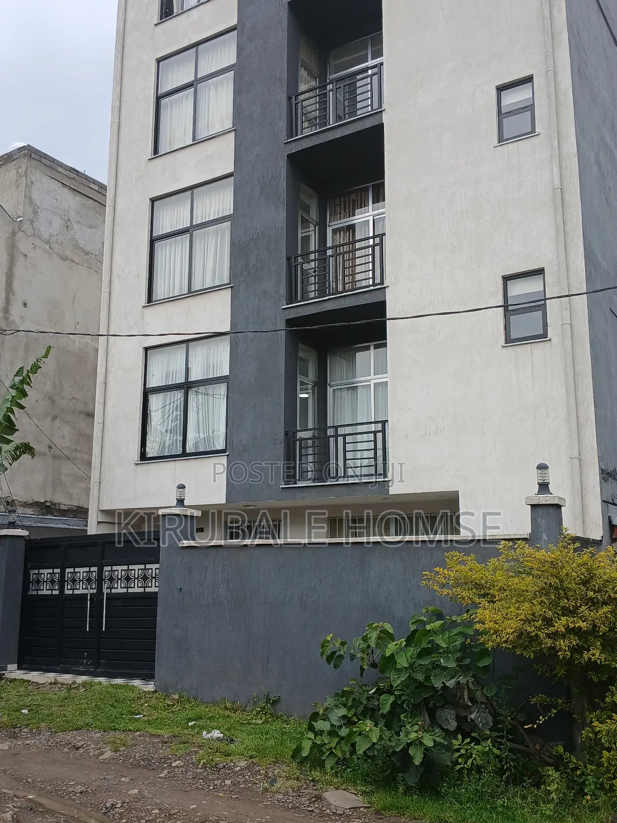 16bdrm Apartment in Samit Safari, Bole for sale