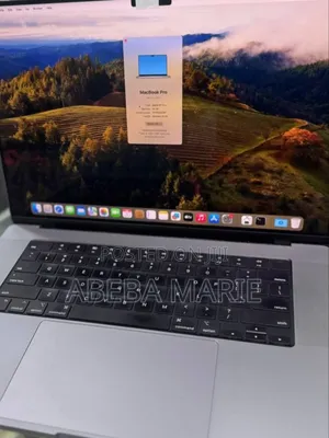 New Laptop Apple MacBook Pro M1 16GB Apple M1 Pro SSD 512GB