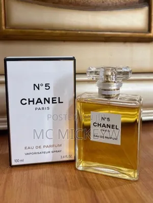 Photo - Chanel Perfume