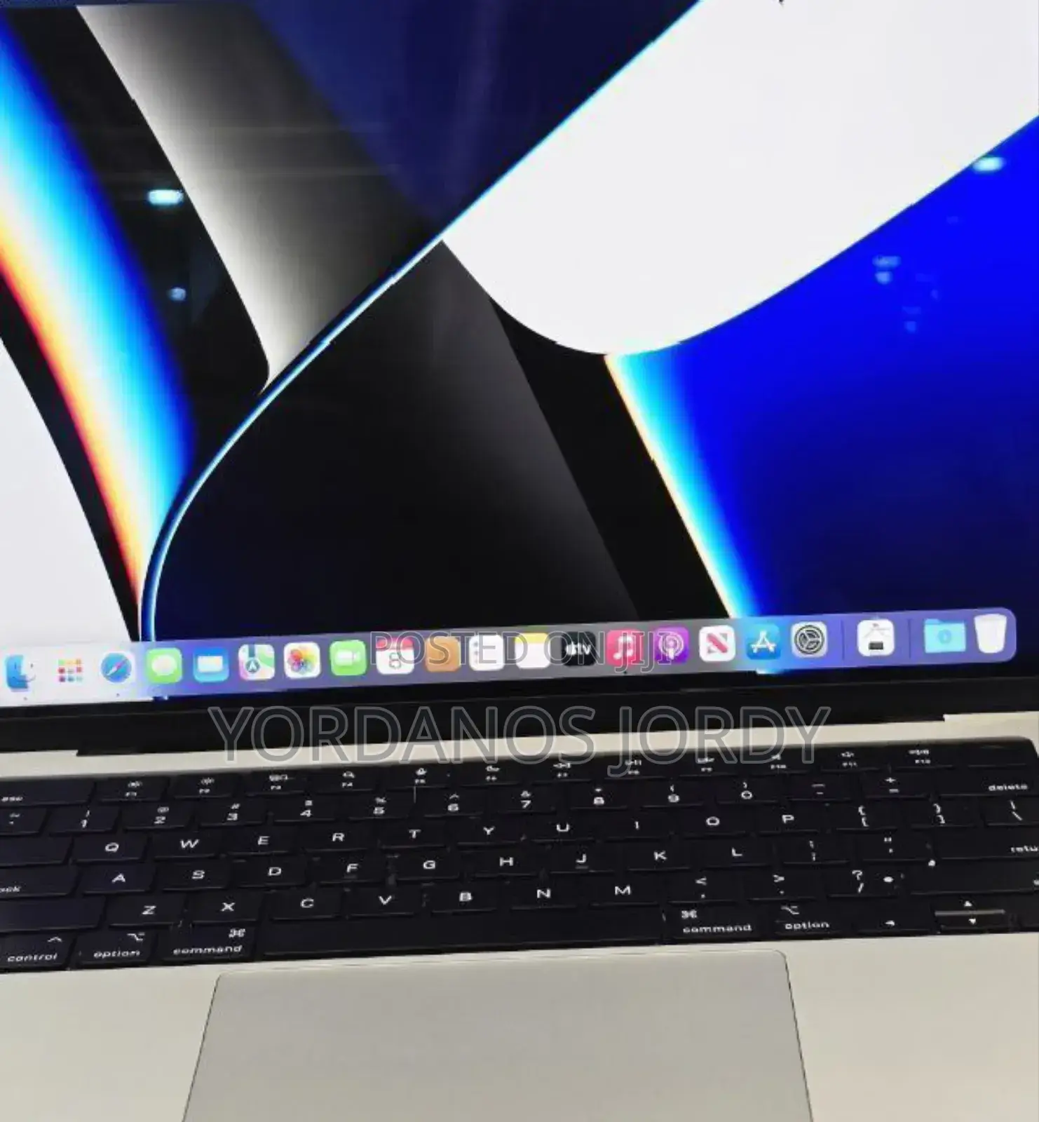 New Laptop Apple MacBook Pro M1 16GB Intel Core I7 SSD 1T