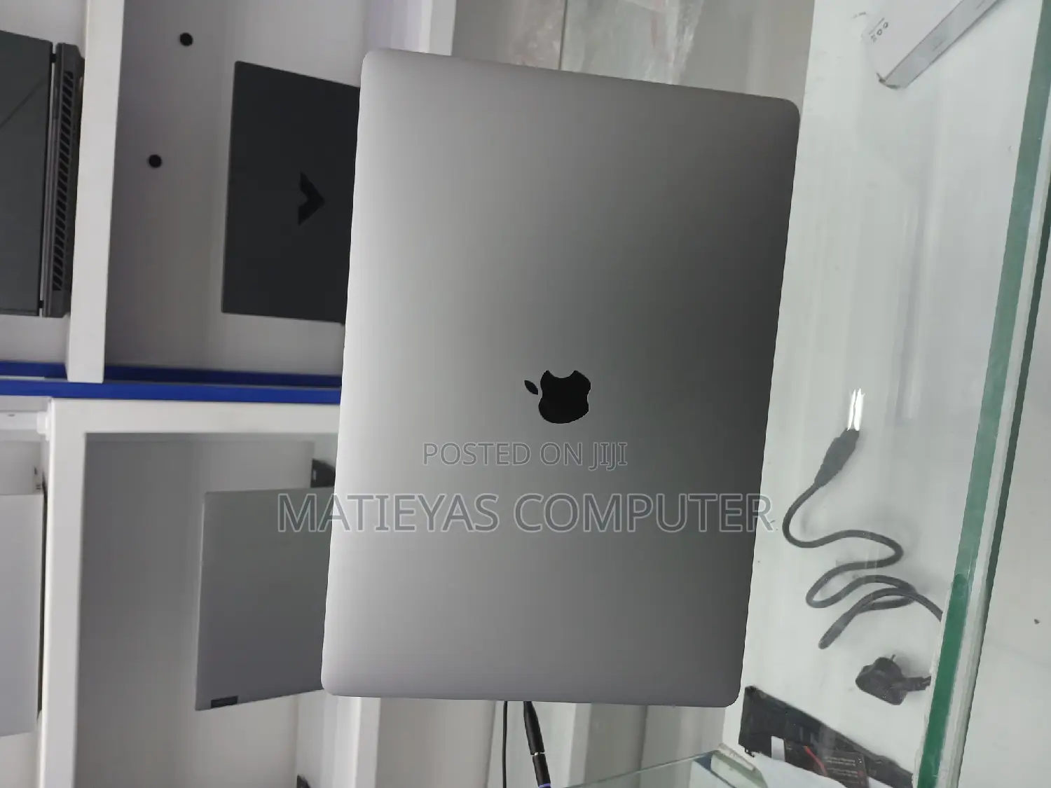 New Laptop Apple MacBook Pro 2019 32GB Intel Core I7 SSD 1T