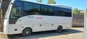 Photo - Isuzu Executive Bus 2012 White