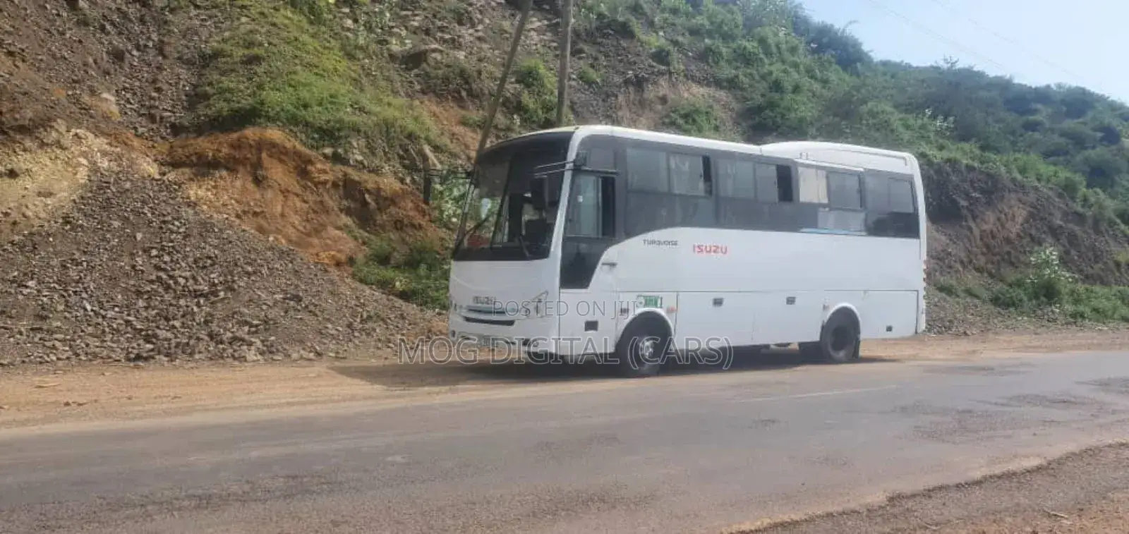 Isuzu Executive Bus 2012 White