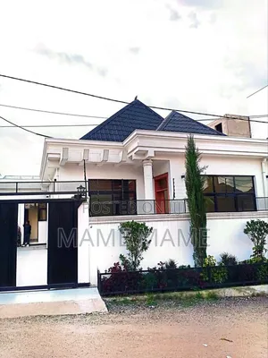 5bdrm Villa in Addis Abeba, Bole for sale