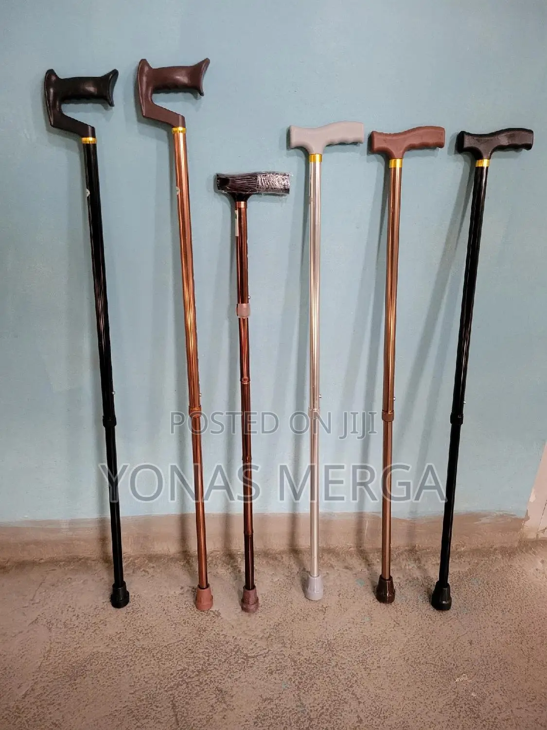 Walking Stick - (Right Handed Soft Touch, Metallic Aubergine