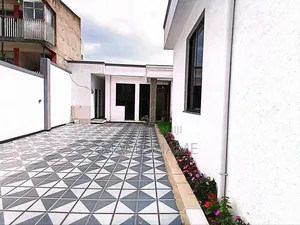 5bdrm Villa in Addis Abeba, Bole for sale