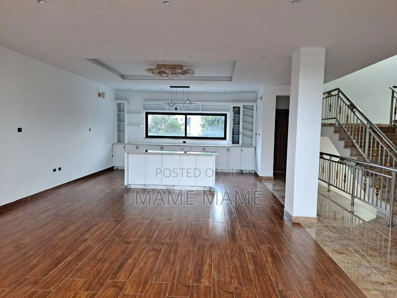 7bdrm House in Addis Abeba, Bole for sale