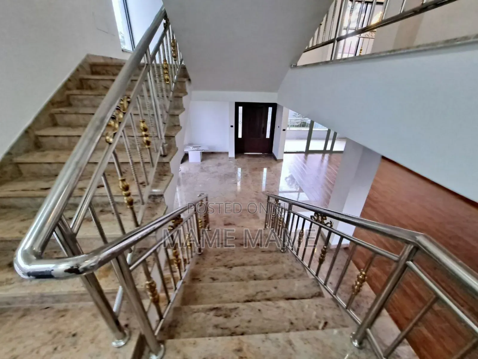 7bdrm House in Addis Abeba, Bole for sale