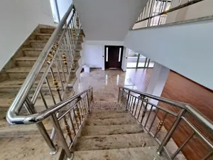 7bdrm House in Addis Abeba, Bole for sale