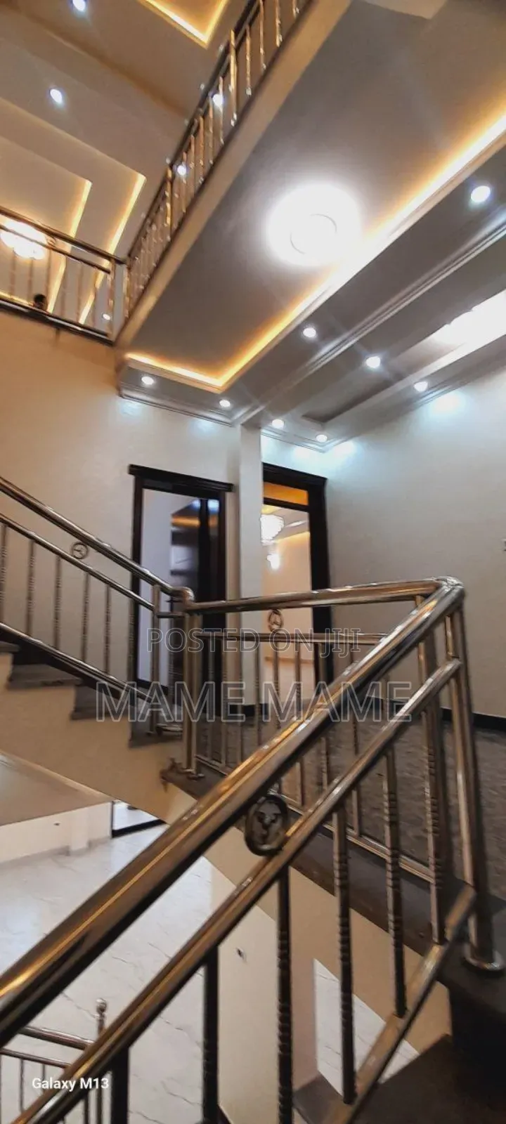 8bdrm House in Addis Abeba, Bole for sale
