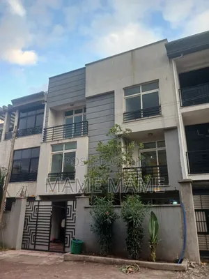 5bdrm House in Addis Abeba, Bole for sale