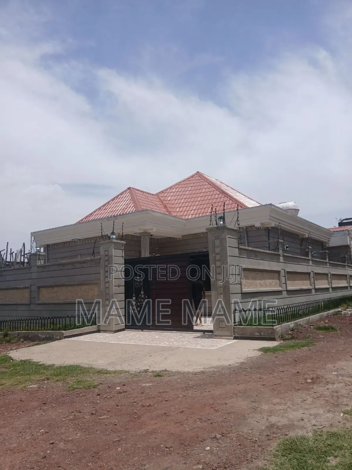 5bdrm Villa in Addis Abeba, Bole for sale