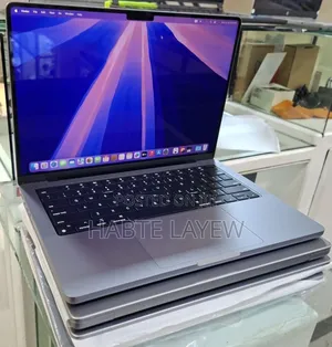 Photo - New Laptop Apple MacBook Pro M1 16GB Apple M1 Pro SSD 1T