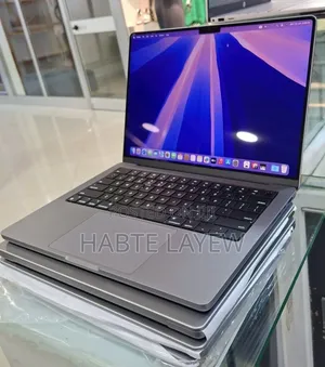 New Laptop Apple MacBook Pro M1 16GB Apple M1 Pro SSD 1T