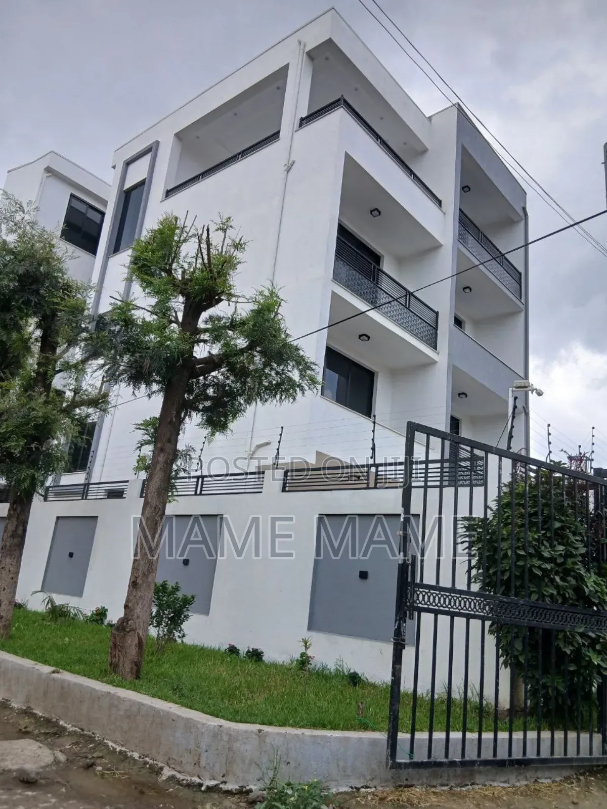 6bdrm House in Addis Abeba, Bole for sale