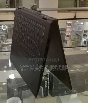 Photo - Laptop Lenovo Thinkpad X1 Yoga 16GB Intel Core i7 SSD 512GB