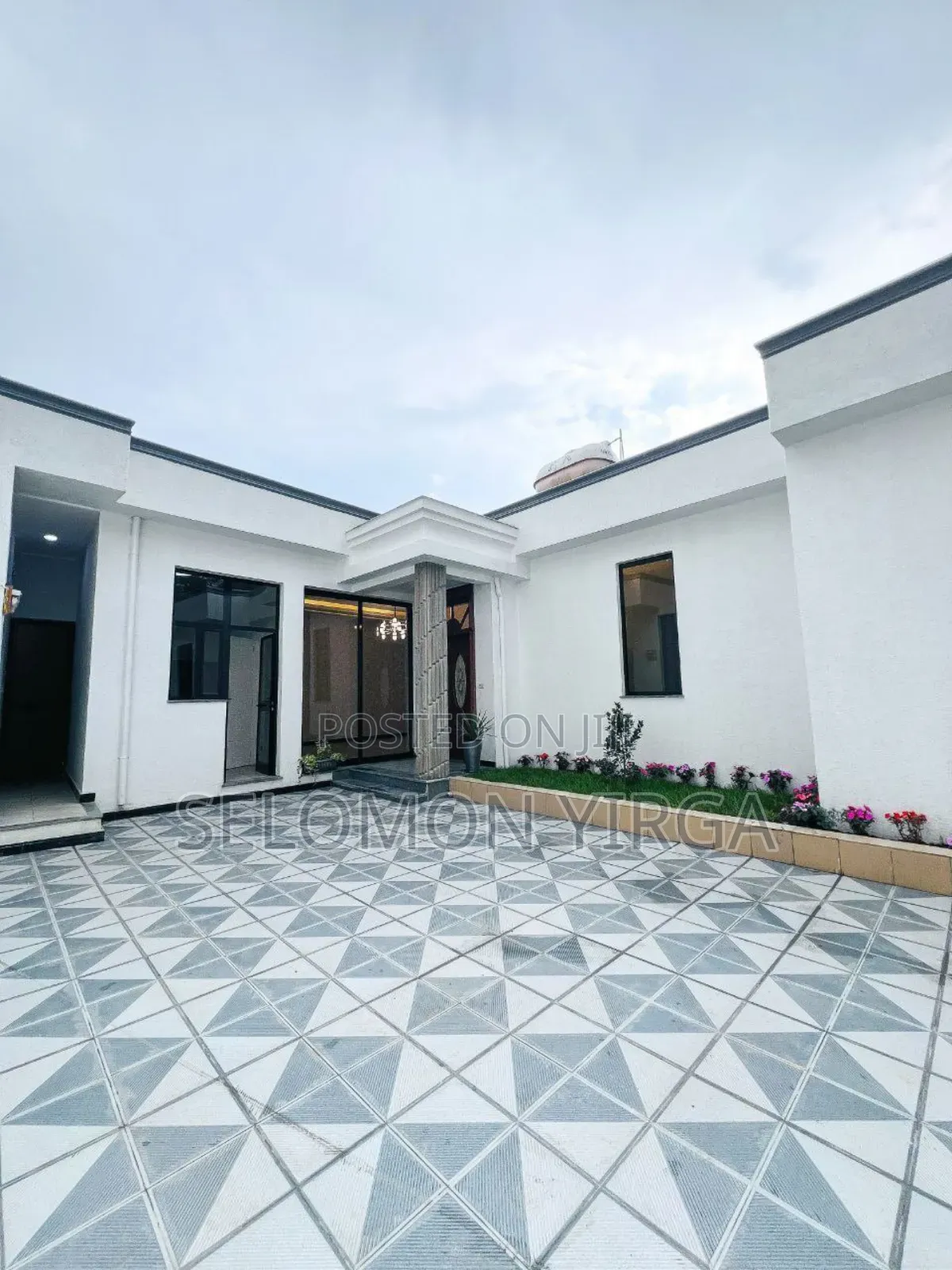 3bdrm Villa in Adis Ababa, Bole for sale