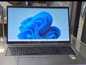 New Laptop HP ZBook Firefly 15 G7 16GB Intel Core i7 SSD 1T