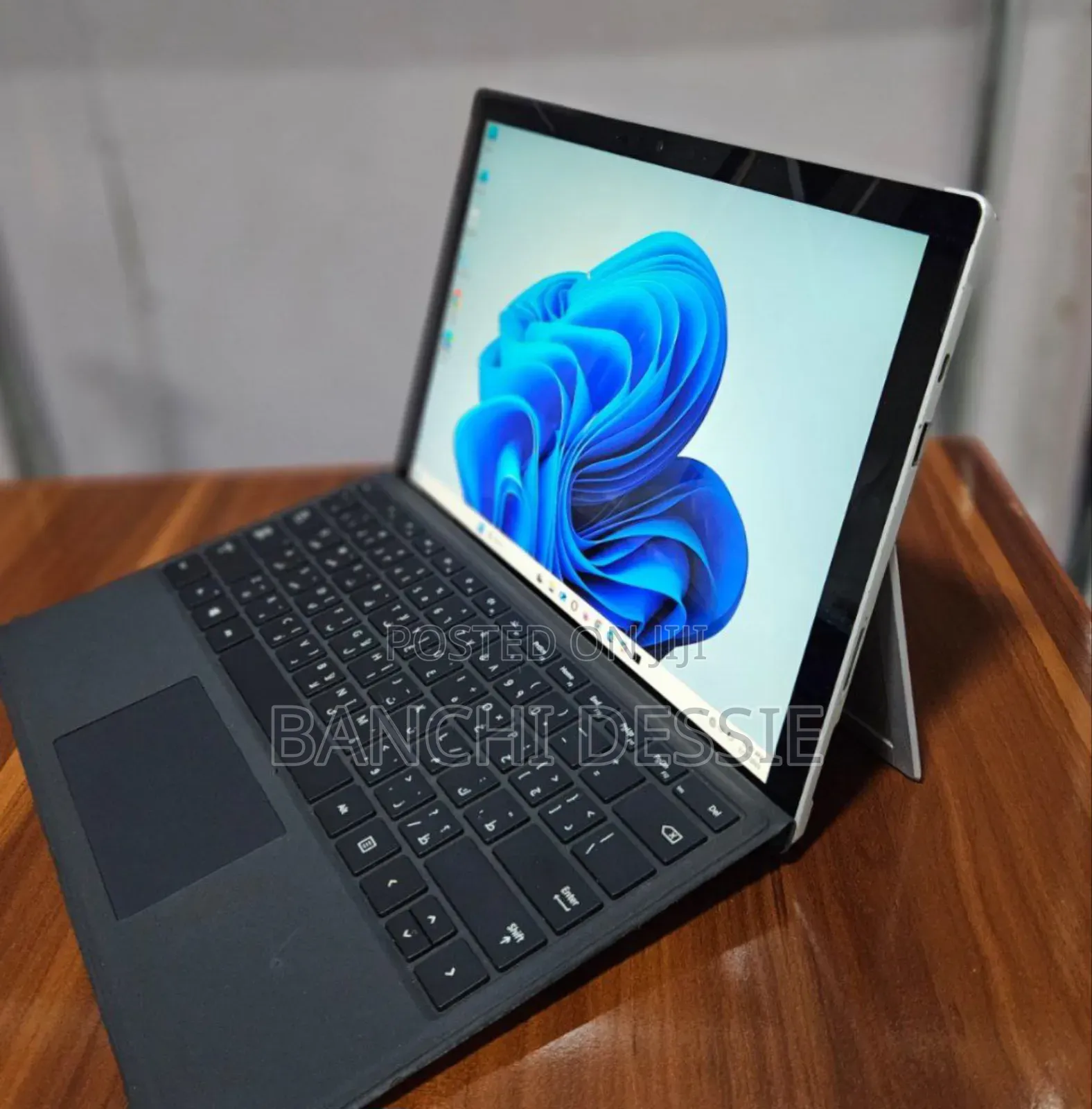 New Laptop Microsoft Surface Pro 7 8GB Intel Core I5 SSD 128GB