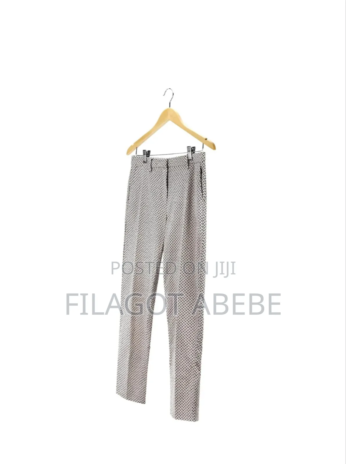 Strong Natural Wood Hangers With Clippers