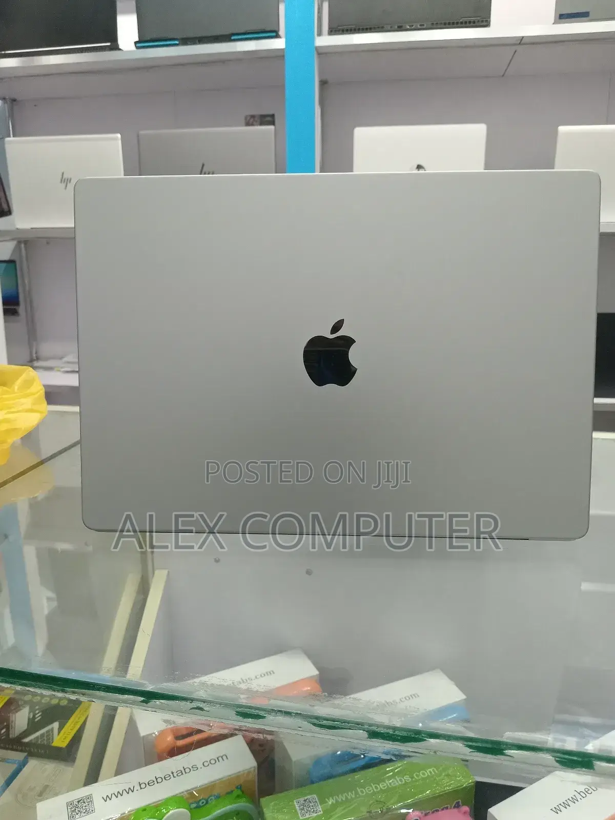 New Laptop Apple MacBook Pro M1 32GB Apple M1 Pro SSD 512GB