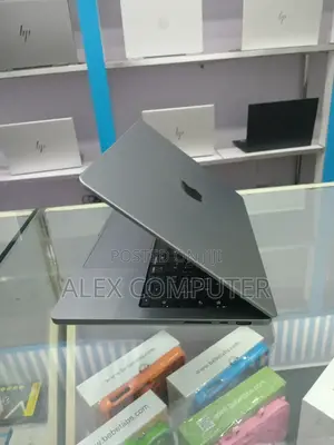 New Laptop Apple MacBook Pro M1 32GB Apple M1 Pro SSD 512GB