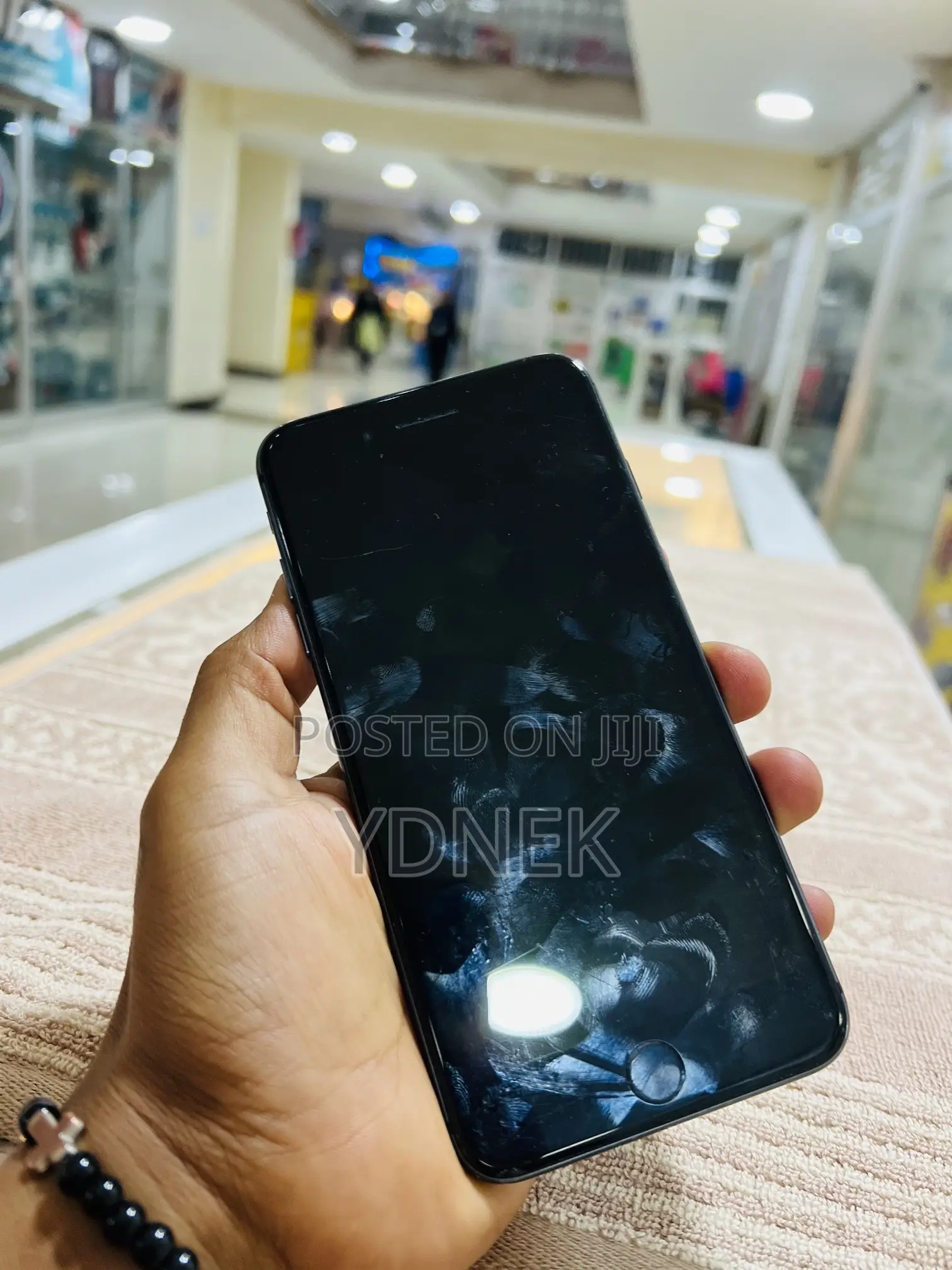 Apple iPhone 8 Plus 64 GB Black