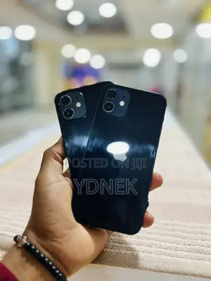 Photo - Apple iPhone 12 128 GB Black