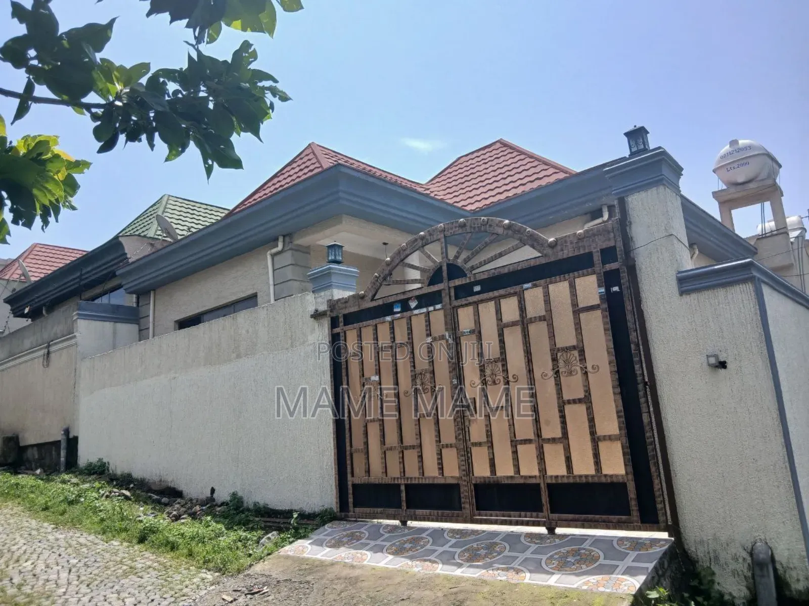 5bdrm Villa in Addis Abeba, Bole for sale