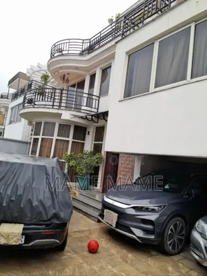8bdrm House in Addis Abeba, Bole for sale