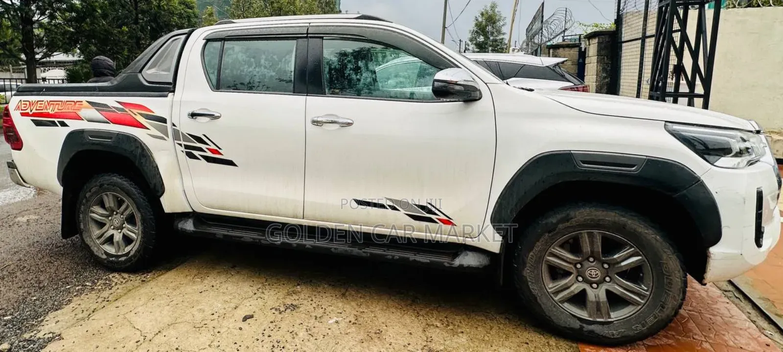 Toyota Hilux 2021 White