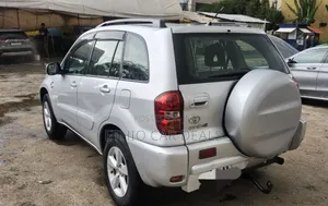 Toyota RAV4 2005 Silver