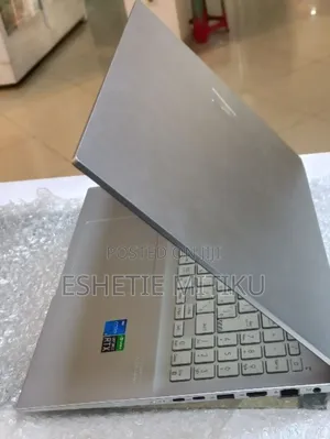 New Laptop Asus VivoBook 15 X505BA 16GB Intel Core I5 SSD 512GB