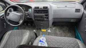 Photo - Toyota HiAce 2000 Blue