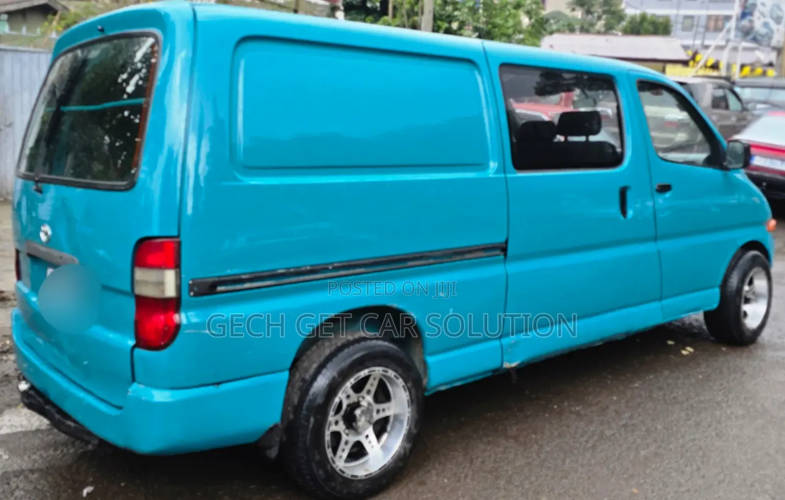 Toyota HiAce 2000 Blue