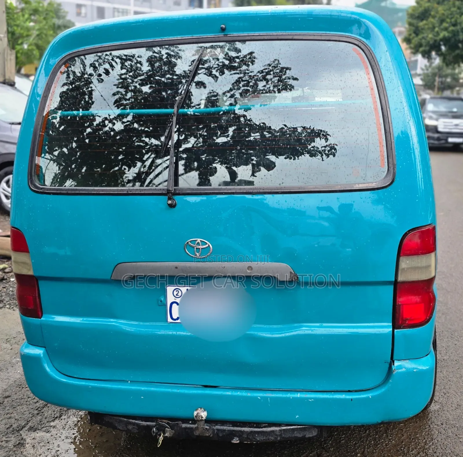 Toyota HiAce 2000 Blue