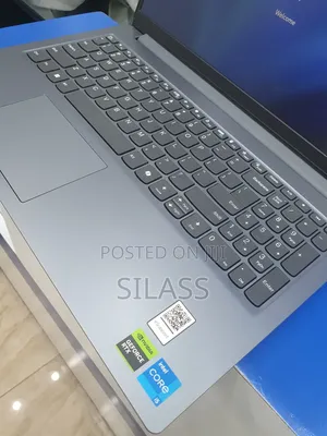 New Laptop Lenovo LOQ 15IRH8 12GB Intel Core I5 SSD 512GB