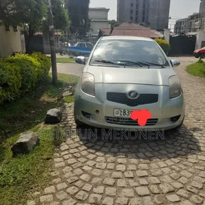 Photo - Toyota Yaris 2007