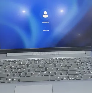 New Laptop Lenovo LOQ 15ARP9 12GB Intel Core I5 SSD 512GB