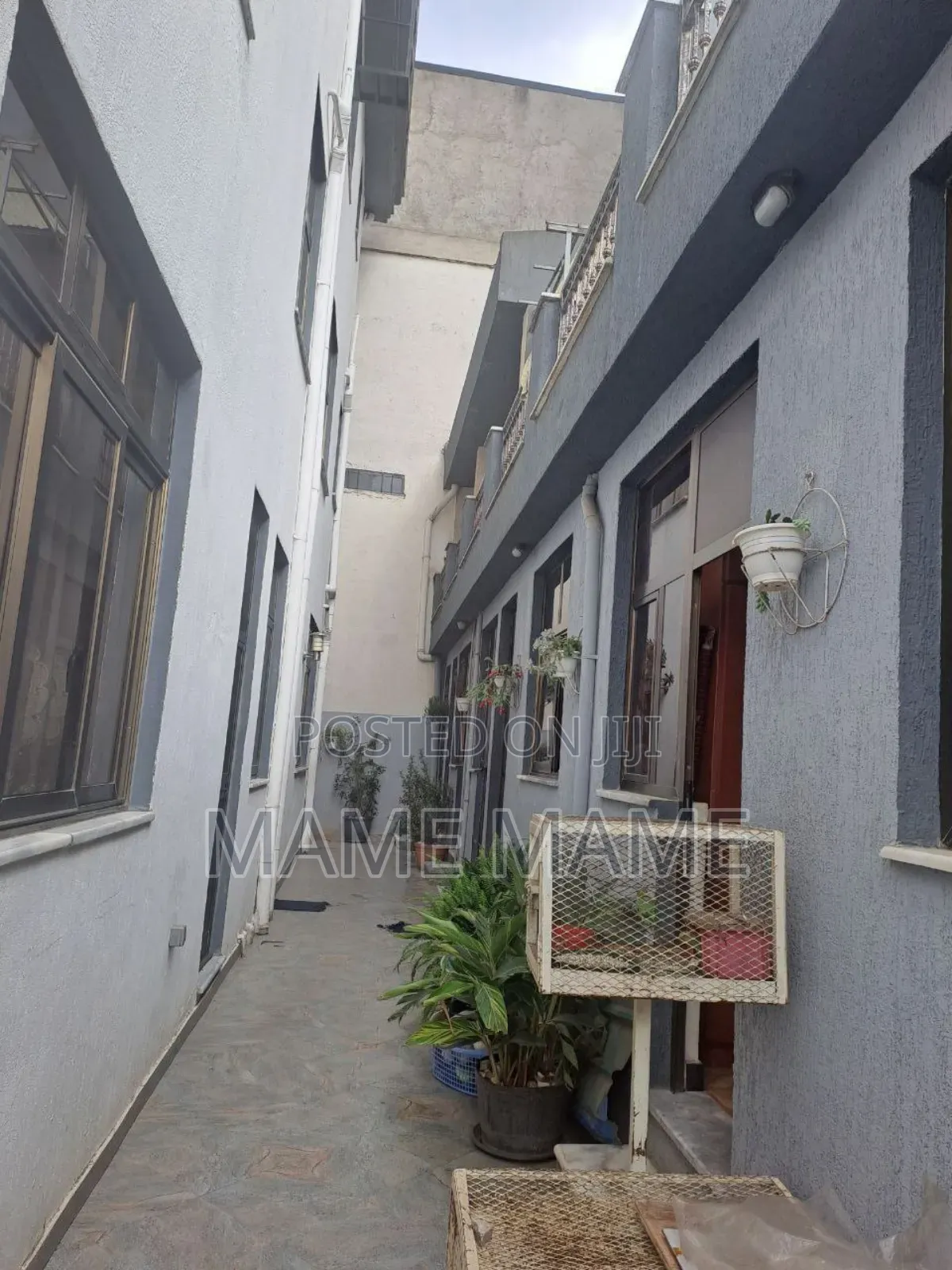 7bdrm House in Addis Abeba, Bole for sale