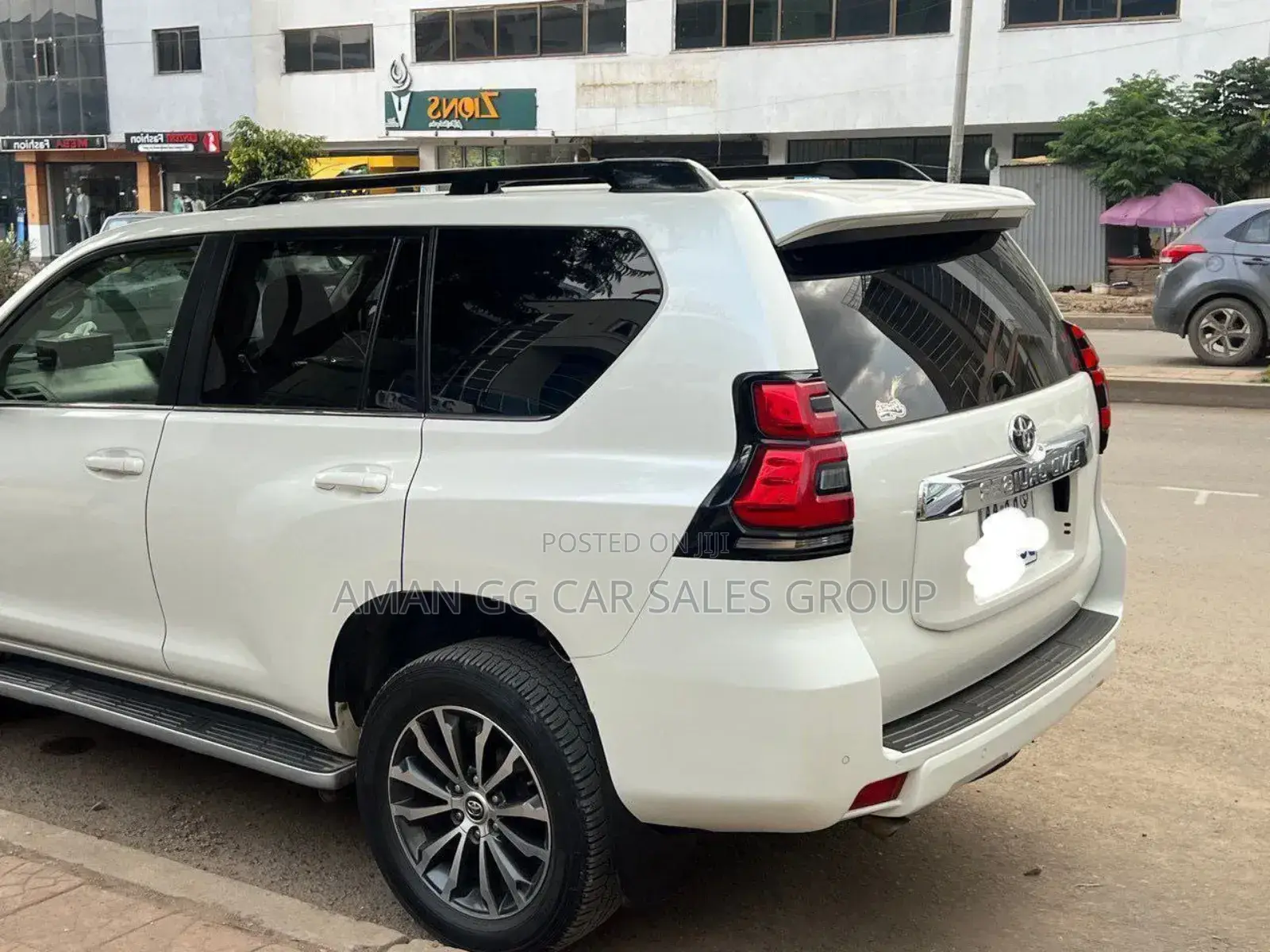 Toyota Land Cruiser 2019 White