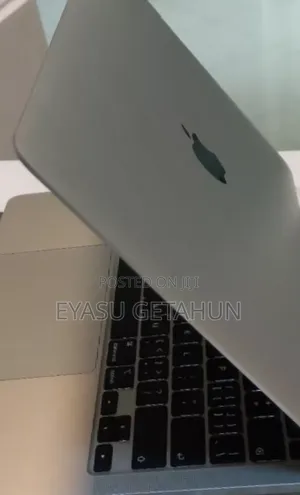 New Laptop Apple MacBook 8GB Apple M1 Pro SSD 256GB