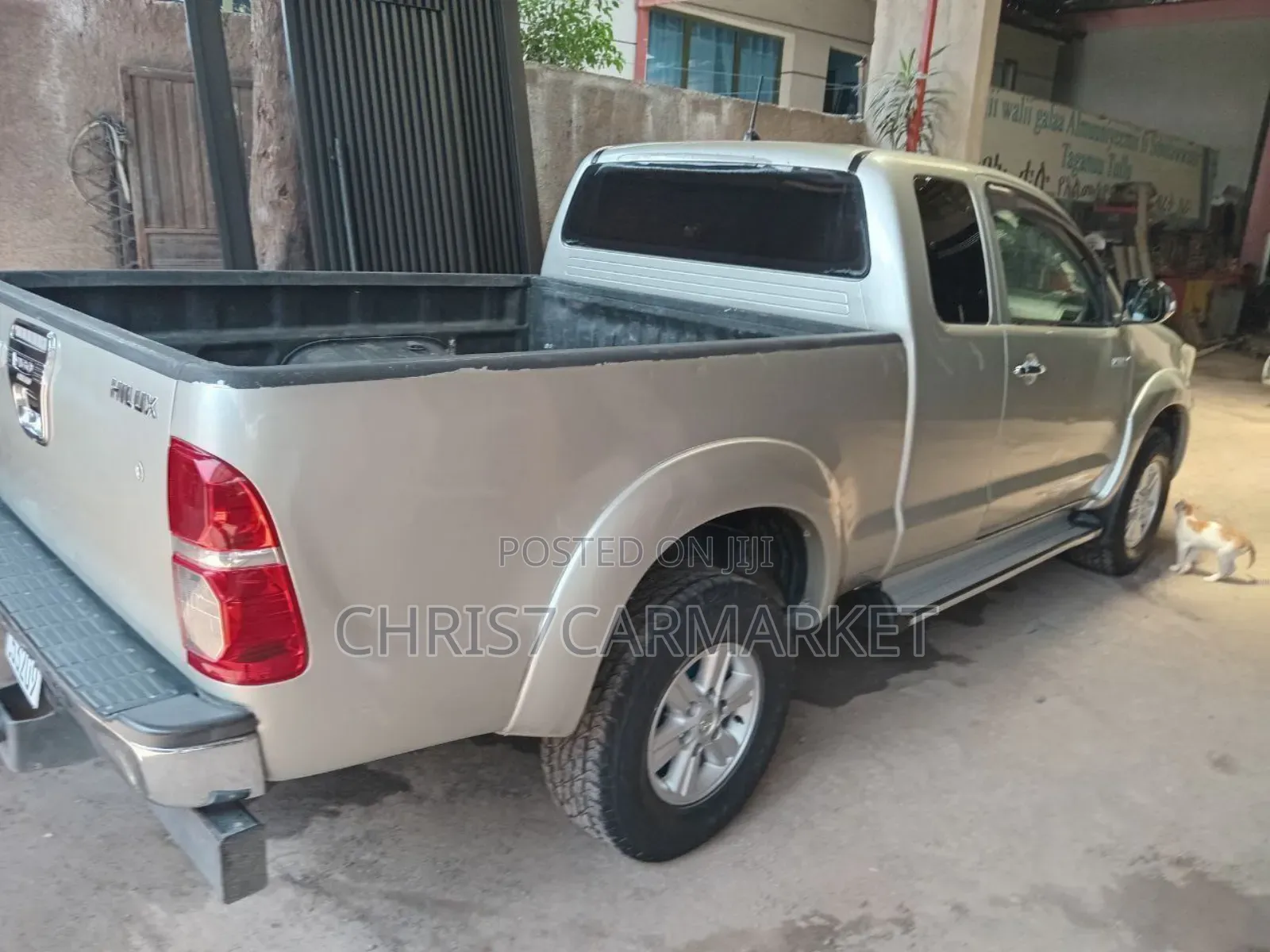 Toyota Hilux 2.5 D-4D 4X4 SRX 2012 Silver