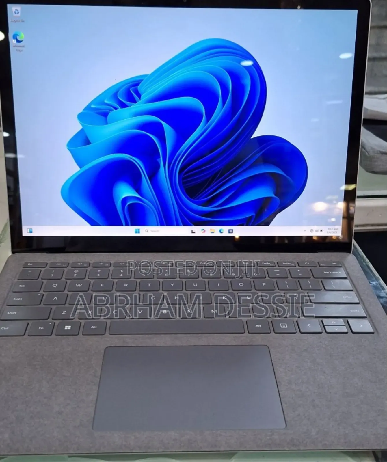New Laptop Microsoft Surface 16GB Intel Core I7 SSD 512GB