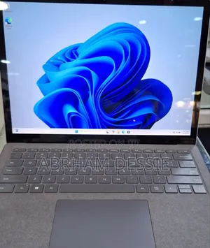 New Laptop Microsoft Surface 16GB Intel Core I7 SSD 512GB