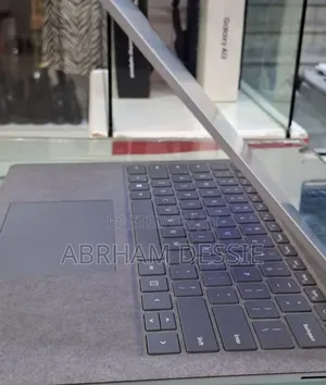 New Laptop Microsoft Surface 16GB Intel Core I7 SSD 512GB