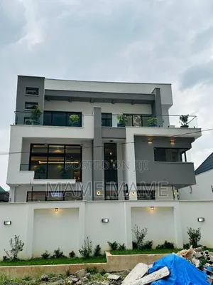 8bdrm House in Addis Abeba, Bole for sale