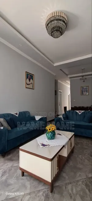 5bdrm Villa in Addis Abeba, Bole for sale